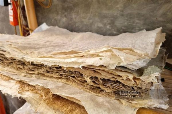 Traditional Dó Paper Making