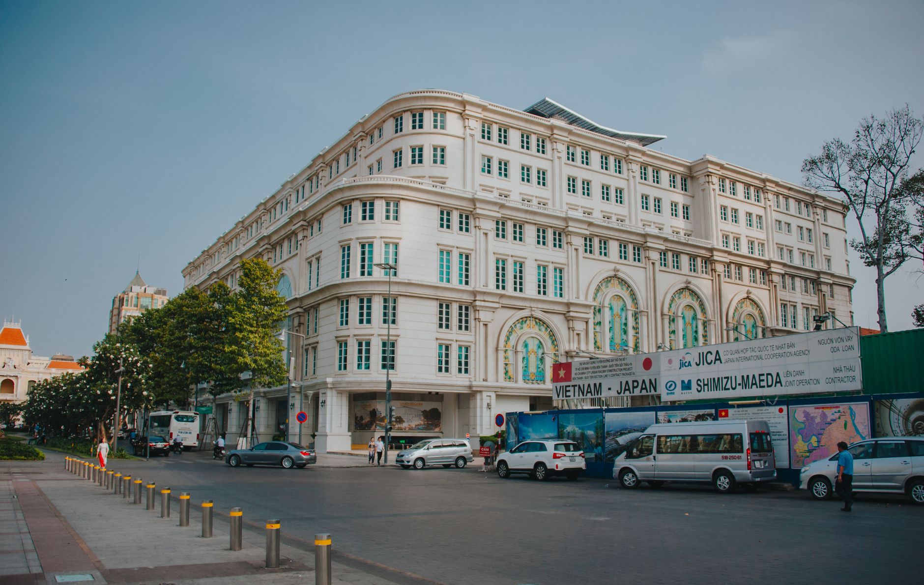 What travellers should know — Elegant colonial-style building on a city street in Ho Chi Minh City, Vietnam. (photo: Min An)