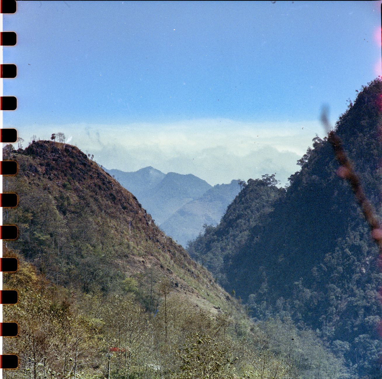 Planning Notes — Explore the breathtaking landscapes of Hà Giang, Vietnam, with lush green mounta (photo: Q. Hưng Phạm)