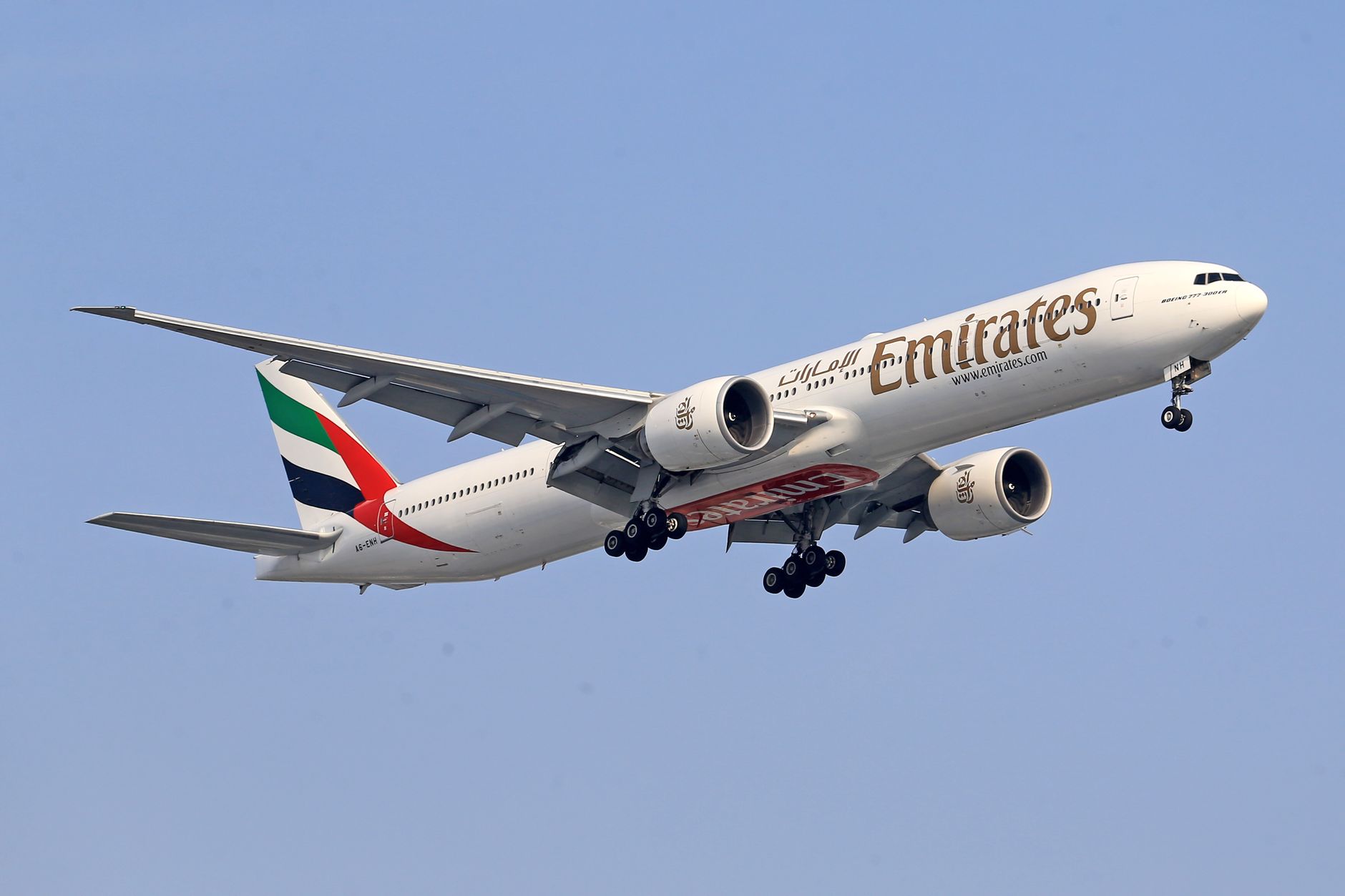 Planning Notes — A striking image of an Emirates Boeing 777 soaring through a clear blue sky, win (photo: Jeffry Surianto)